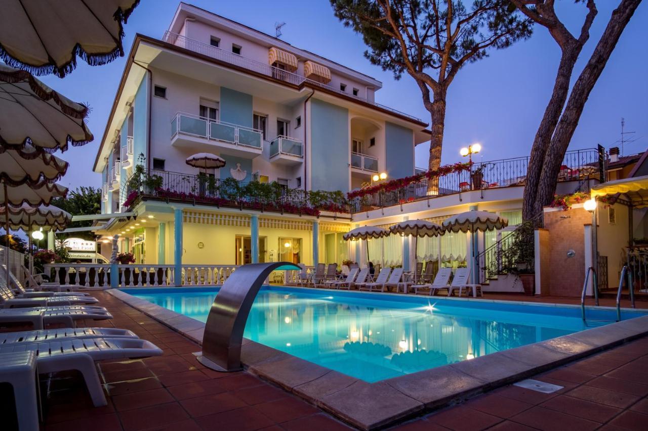 Hotel Villa Dei Fiori - Sul Mare Con Piscina Viserbella di Rimini Dış mekan fotoğraf
